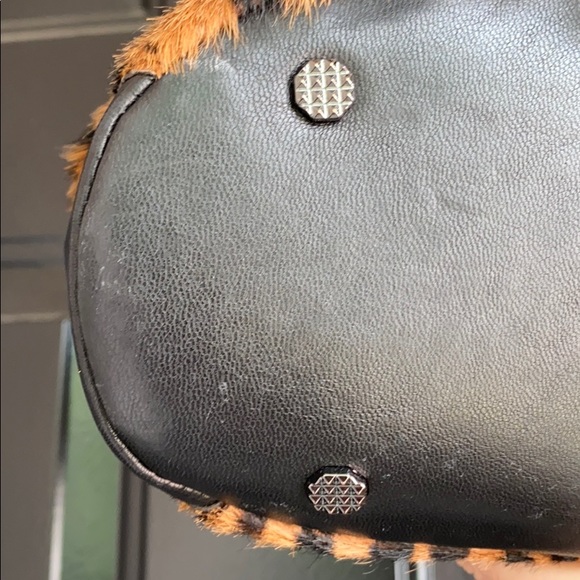 Elizabeth and James Cynnie Haircalf bucket bag - Picture 13 of 16